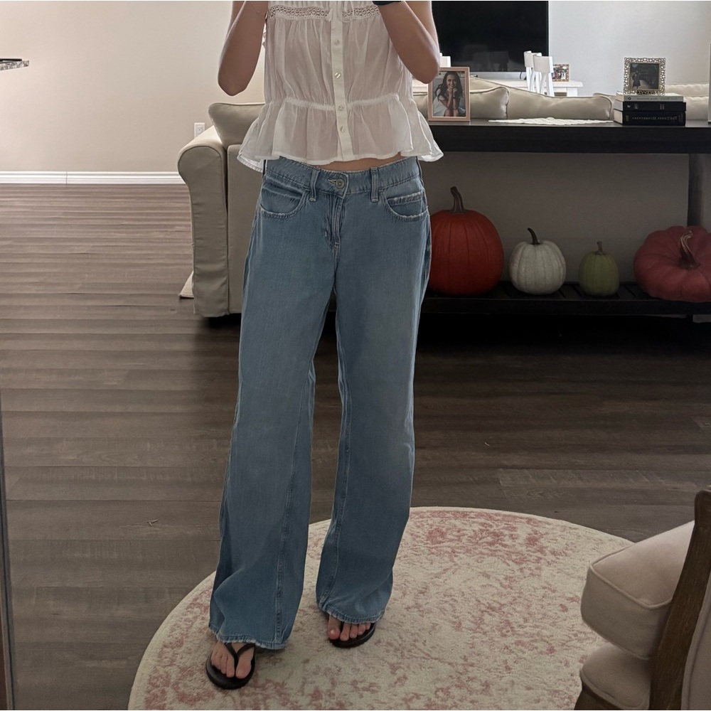 Hollister Low-Rise Baggy Jeans